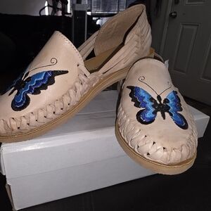 Embroidered Butterfly Women Shoes